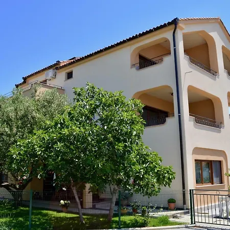 Iva Apartmani Vodice Exterior photo