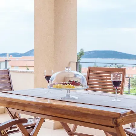 Iva Apartmani Vodice Exterior photo