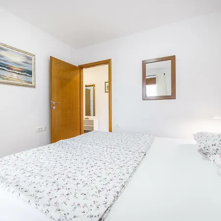 Iva Apartmani Vodice Room photo